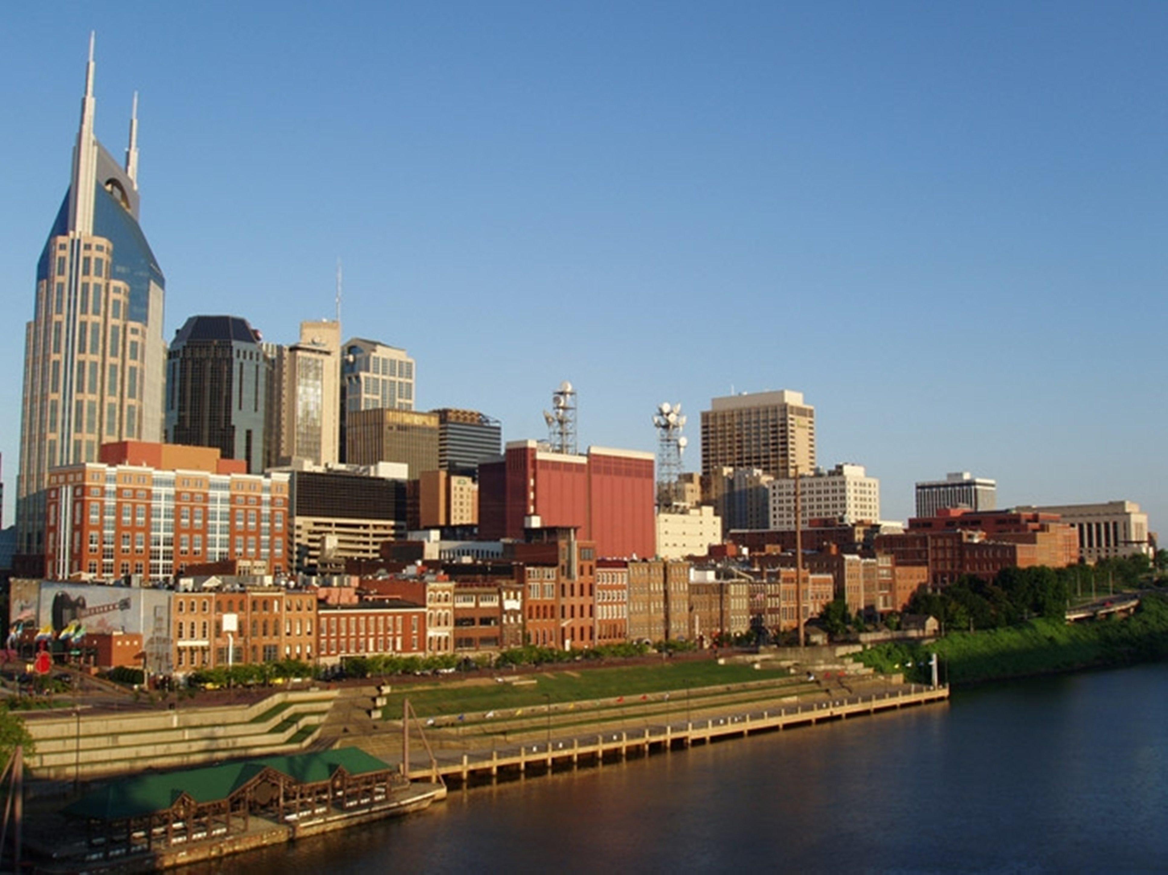 Holiday Inn Express Nashville-Downtown - Broadway By Ihg Exterior foto