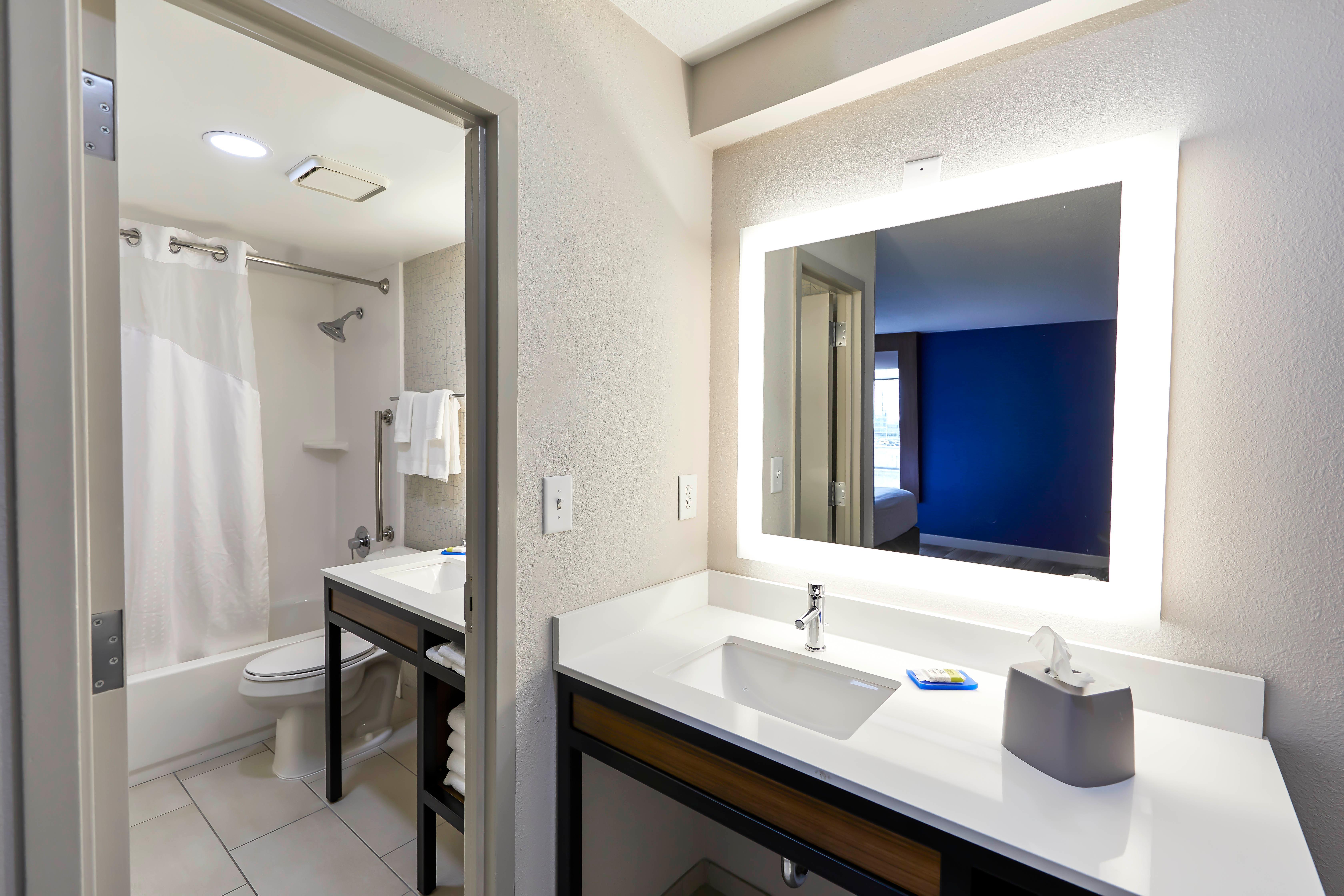 Holiday Inn Express Nashville-Downtown - Broadway By Ihg Exterior foto